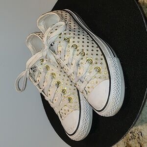 Converse All StarShoes sz. 8.5 (#740) gold and white Polka dots